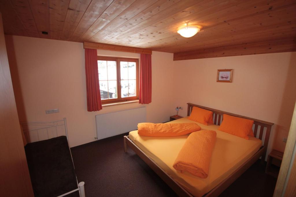 Haus Vallaster Gaschurn Pokoj fotografie